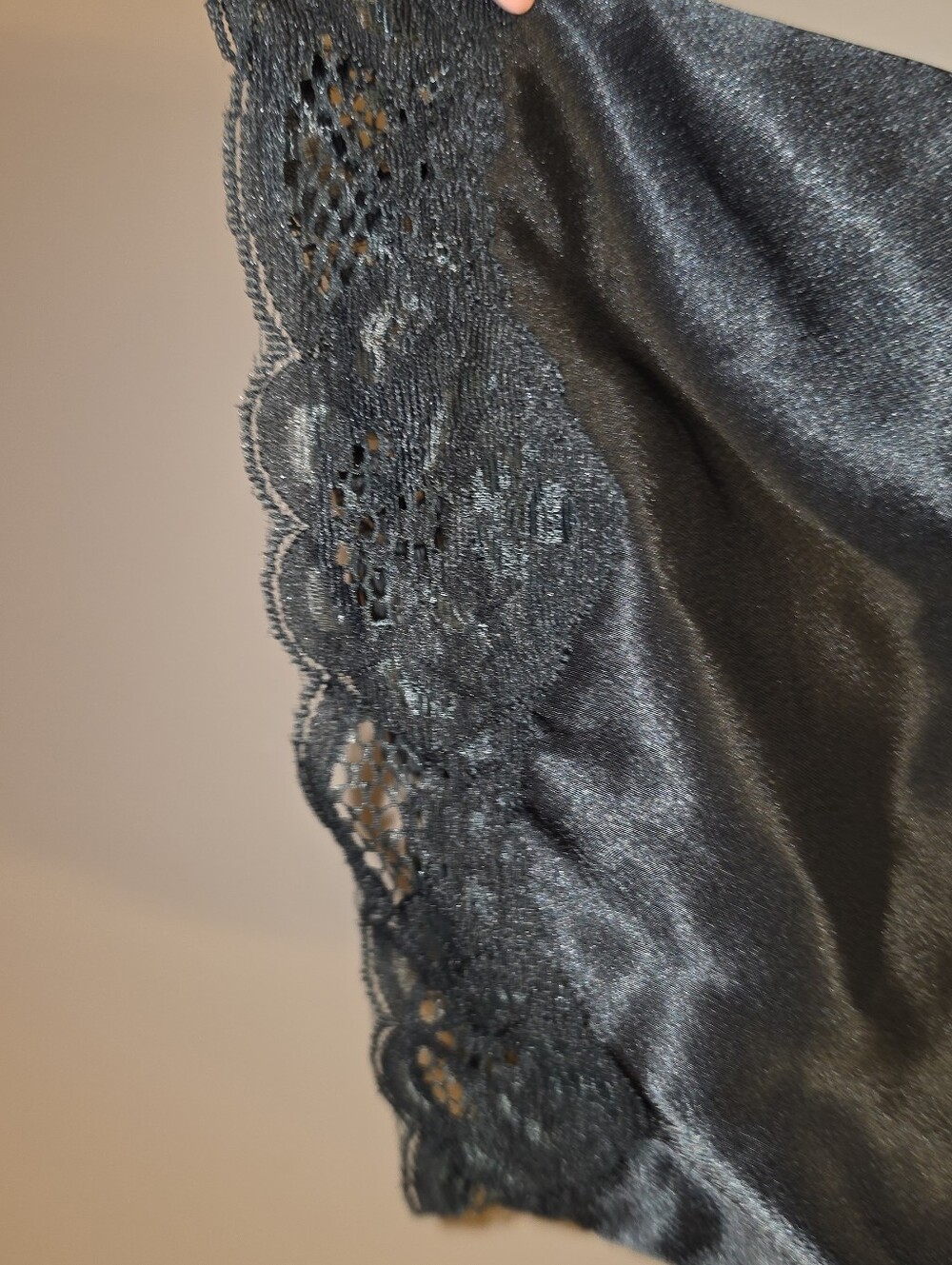 La Lingerie Robe - Picture 3 of 5